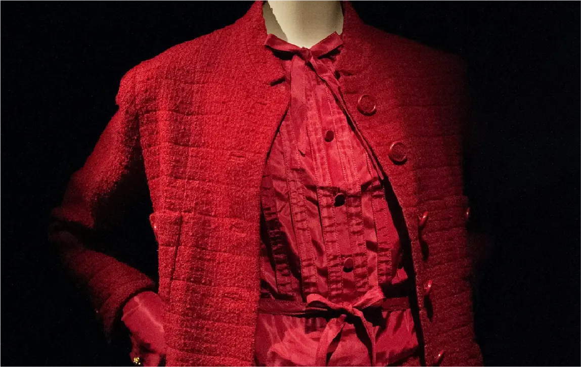 ブランド衣料を査定するアパレル専門の査定士