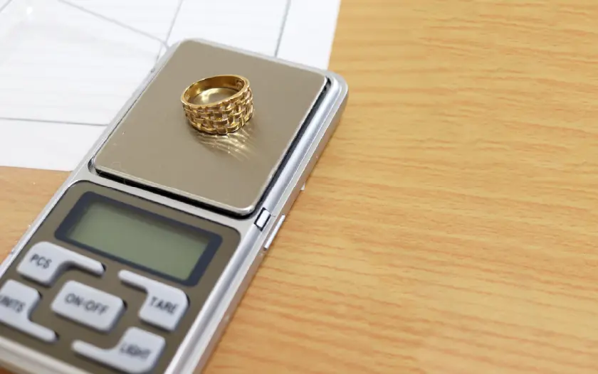 買取の流れ2：その場で無料査定