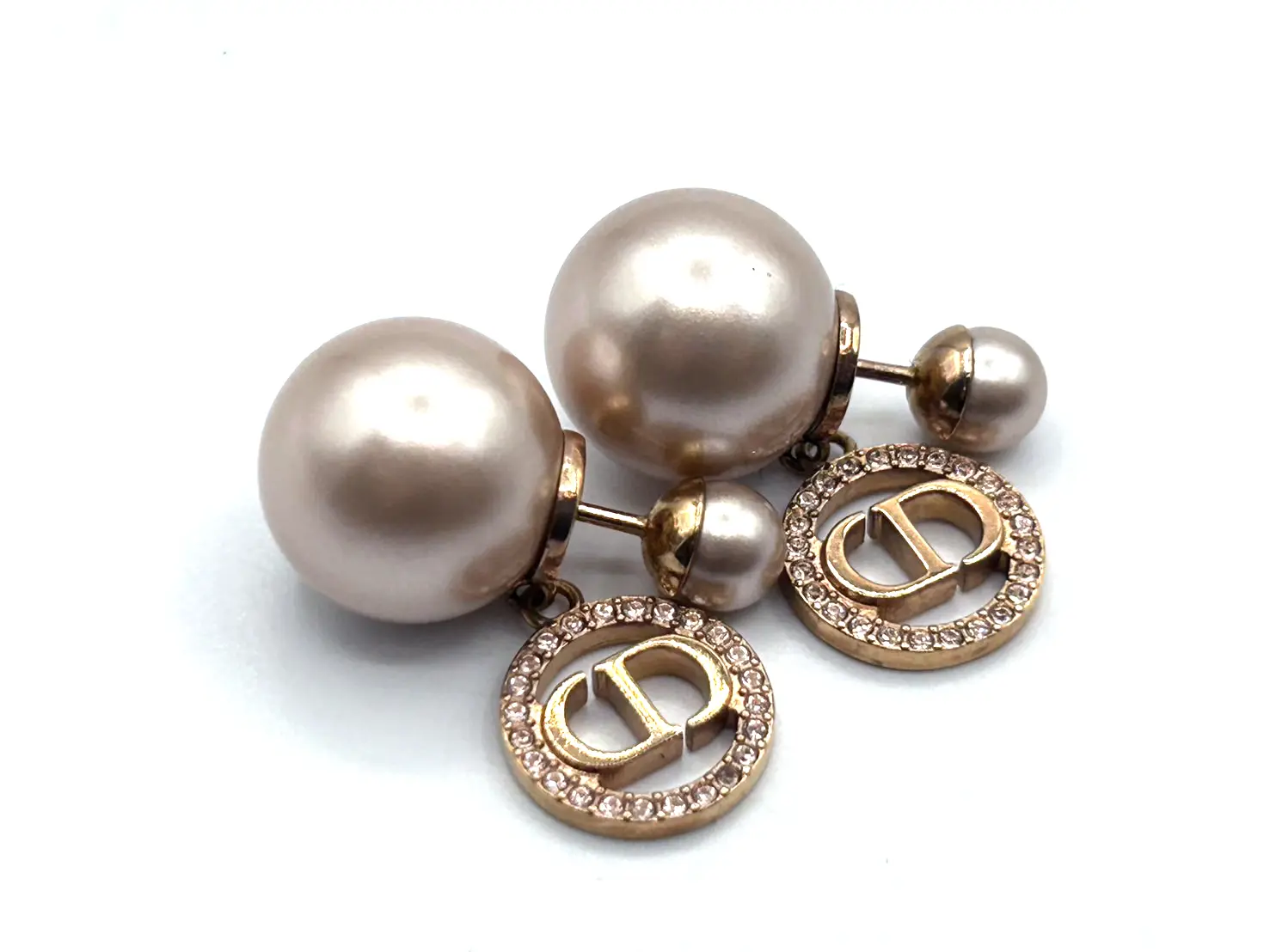 ディオール フェイクパールピアス