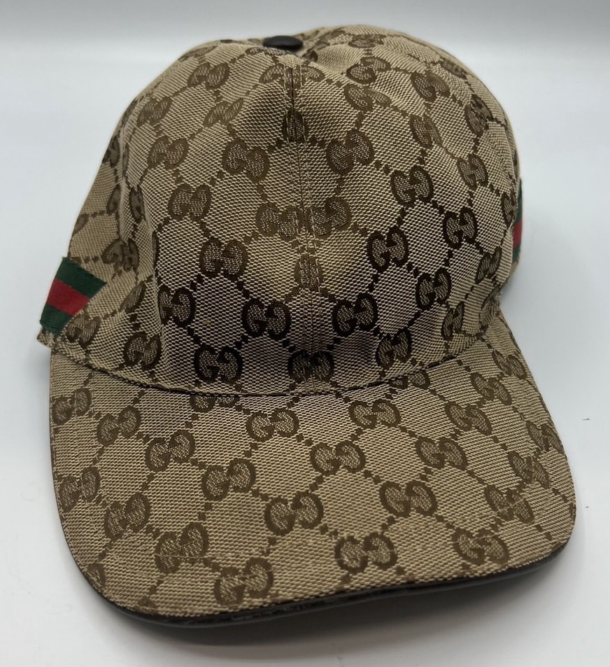 GUCCI　GGキャンバスベースボールキャップ