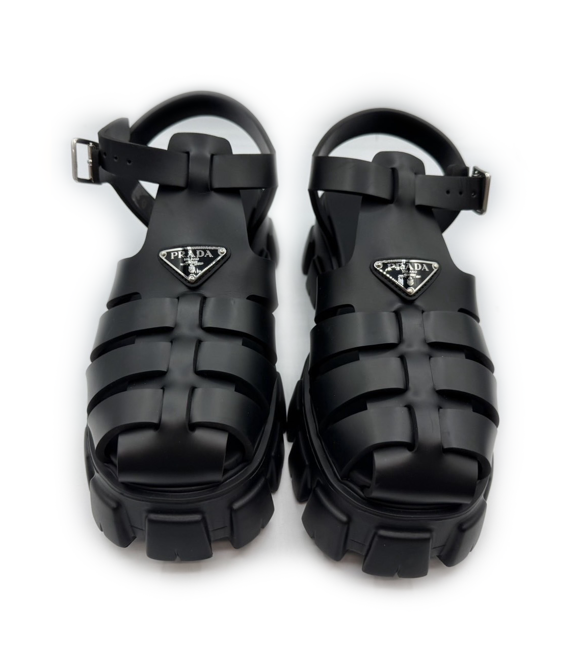 PRADA モノリスラバーサンダル