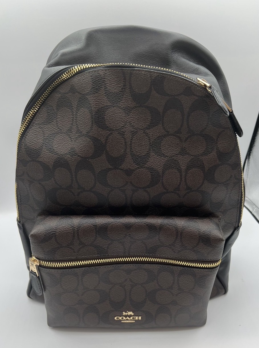 コーチ　シグネチャーバックパック