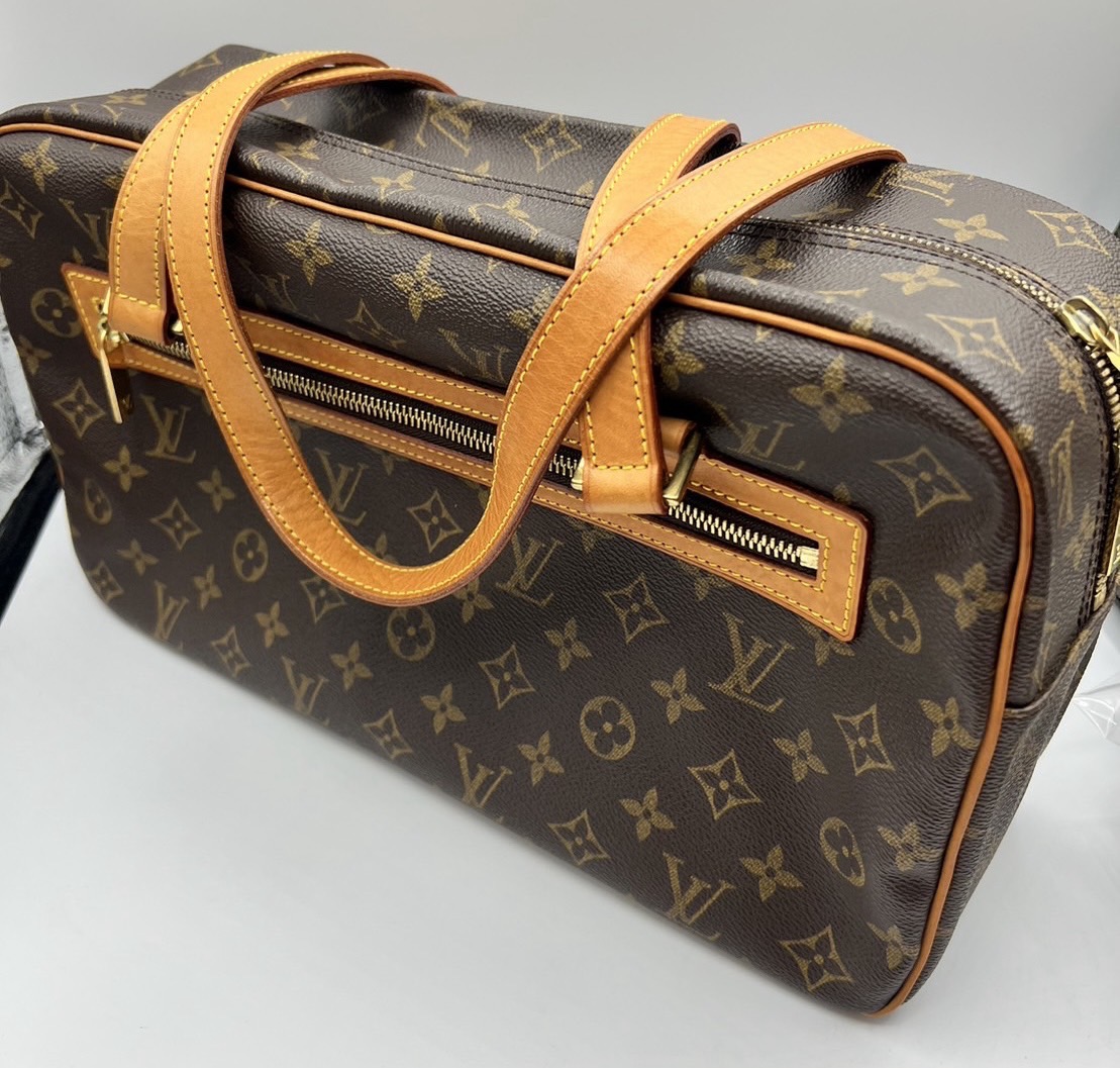 ルイヴィトン　モノグラム　シテ　M51181